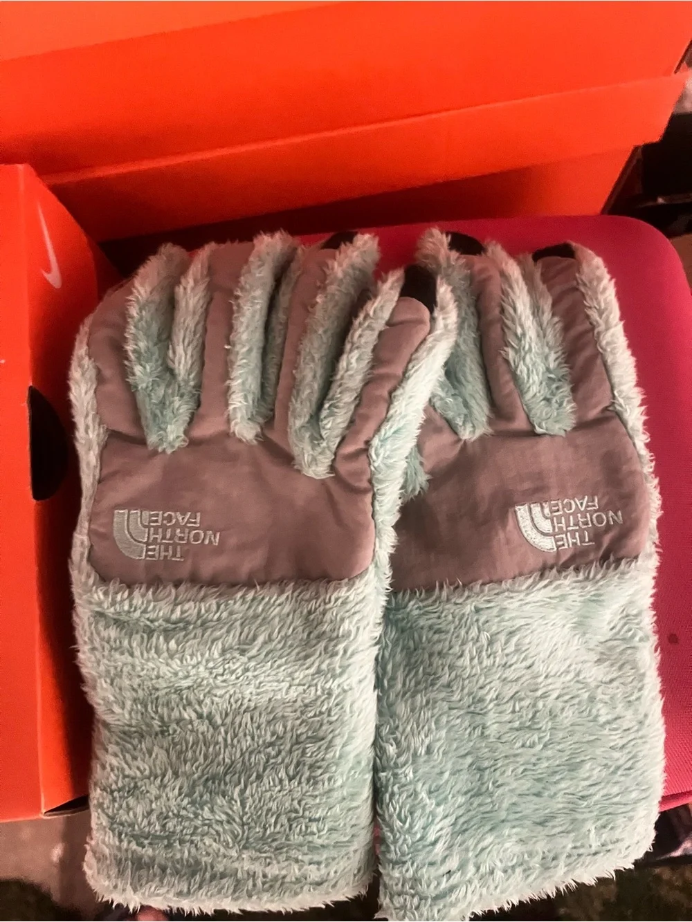 The North Face Plush Fleece Mittens in Light Aqua winter gloves size M.